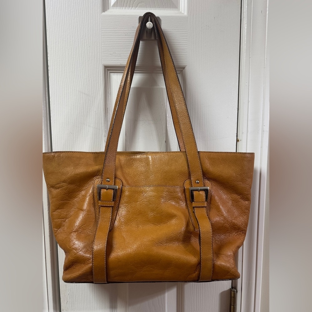 Etienne Aigner Caramel Leather Tote- dirty inside (bags14)